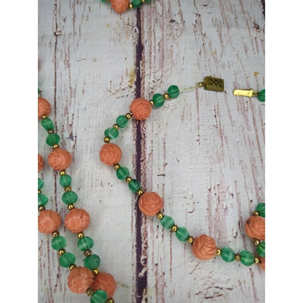 Vintage Estate Orange Carved Flower Green Bead‎ 29
